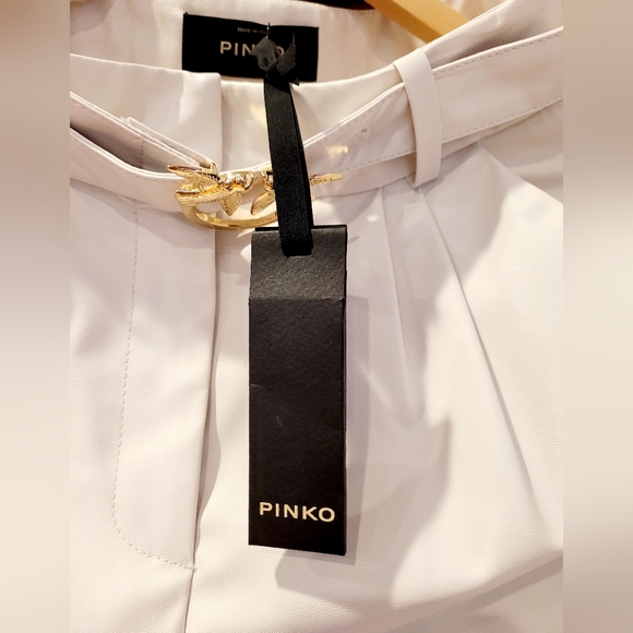 NWT-❤️-Pinko-Bonnie Shorts-White Faux Leather-Gold Belt-Pockets-Size 40 - Picture 9 of 11